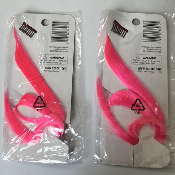 NWT Set of Two 18 inch “hot streaks” hot pink faux hair extensions - Picture 2 of 2